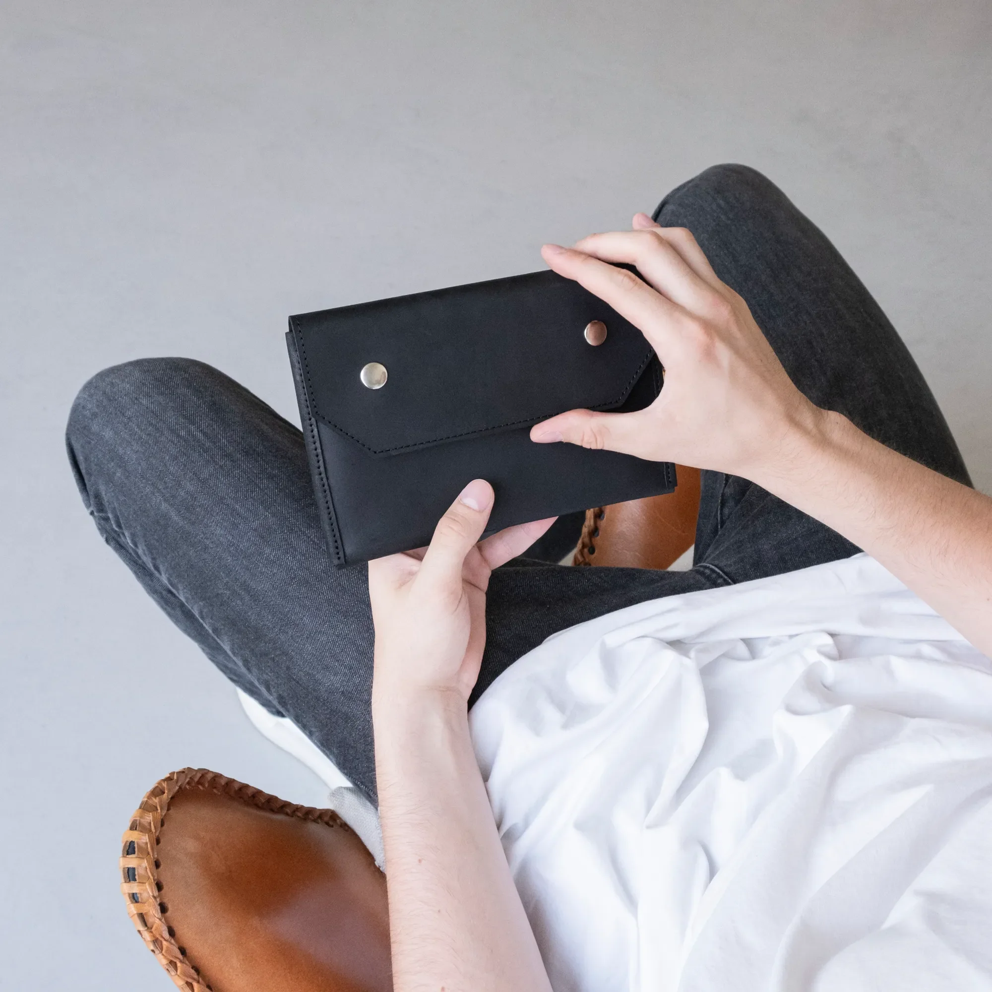 Leather Cash Wallet - Image 9
