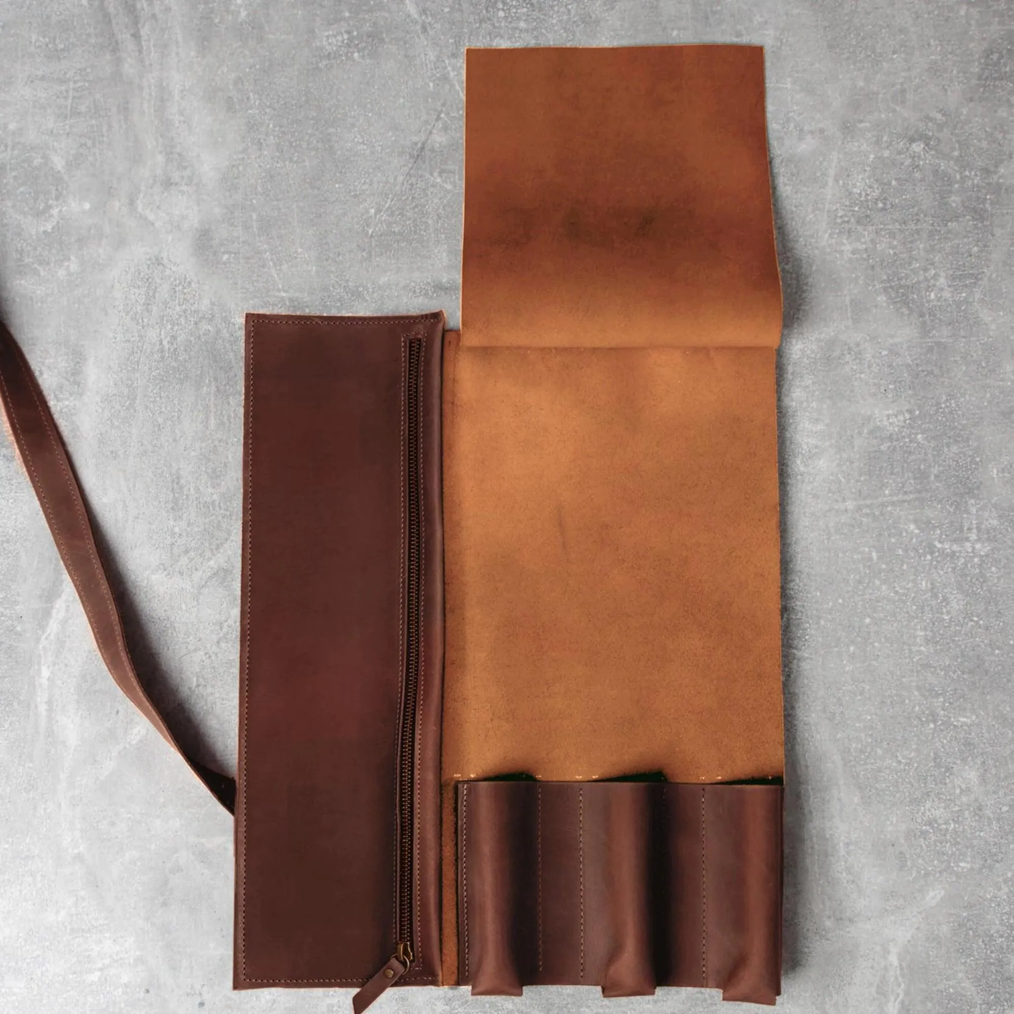 The Professional's Leather Knife Roll - Image 20