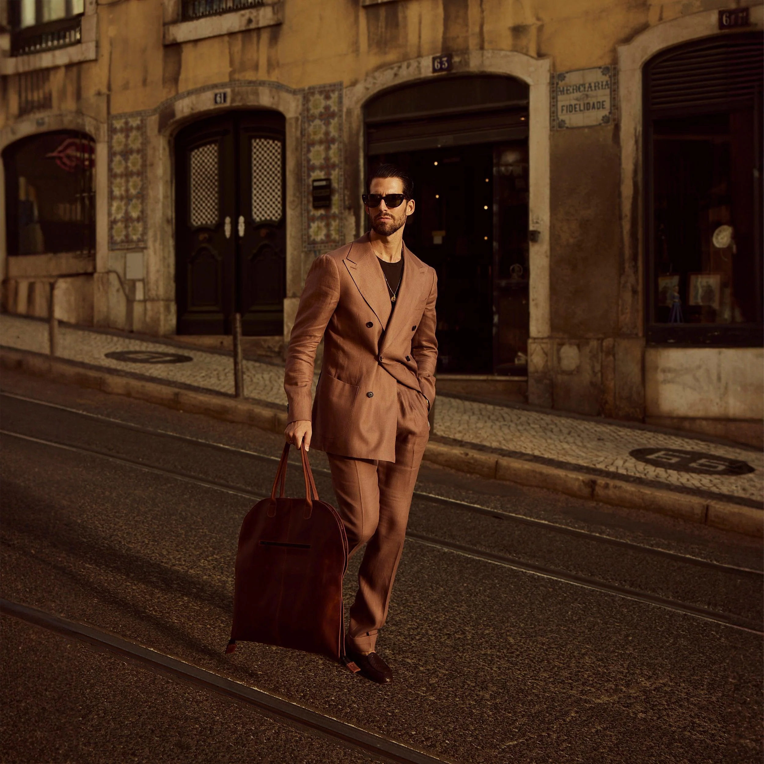 Suit Carrier - Image 11