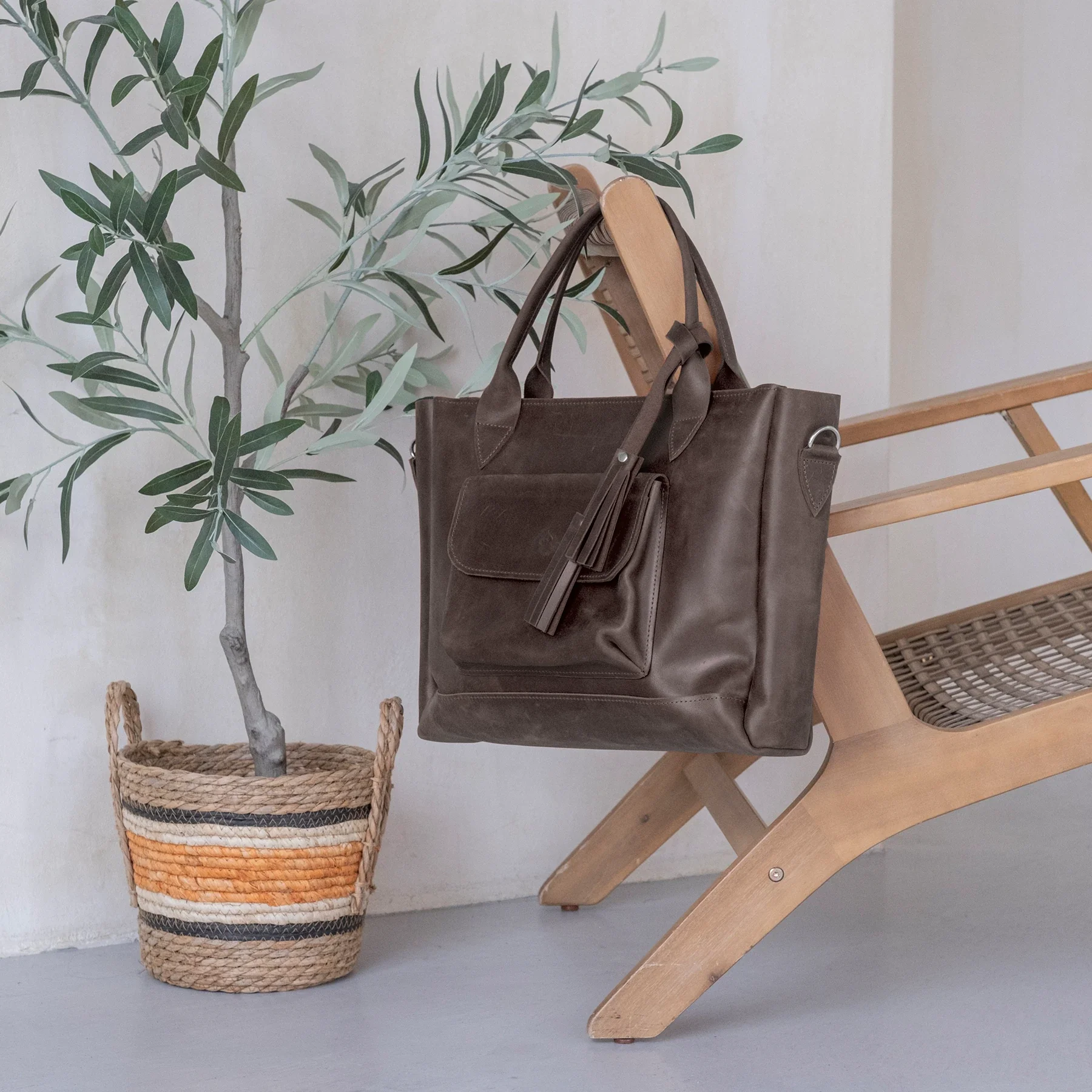 Tote Bag With Trolley Sleeve - Image 19
