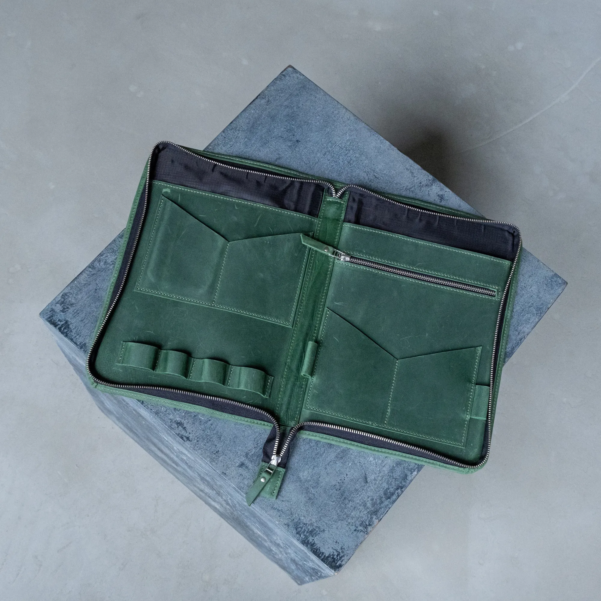 Zippered Padfolio Titan - Image 16