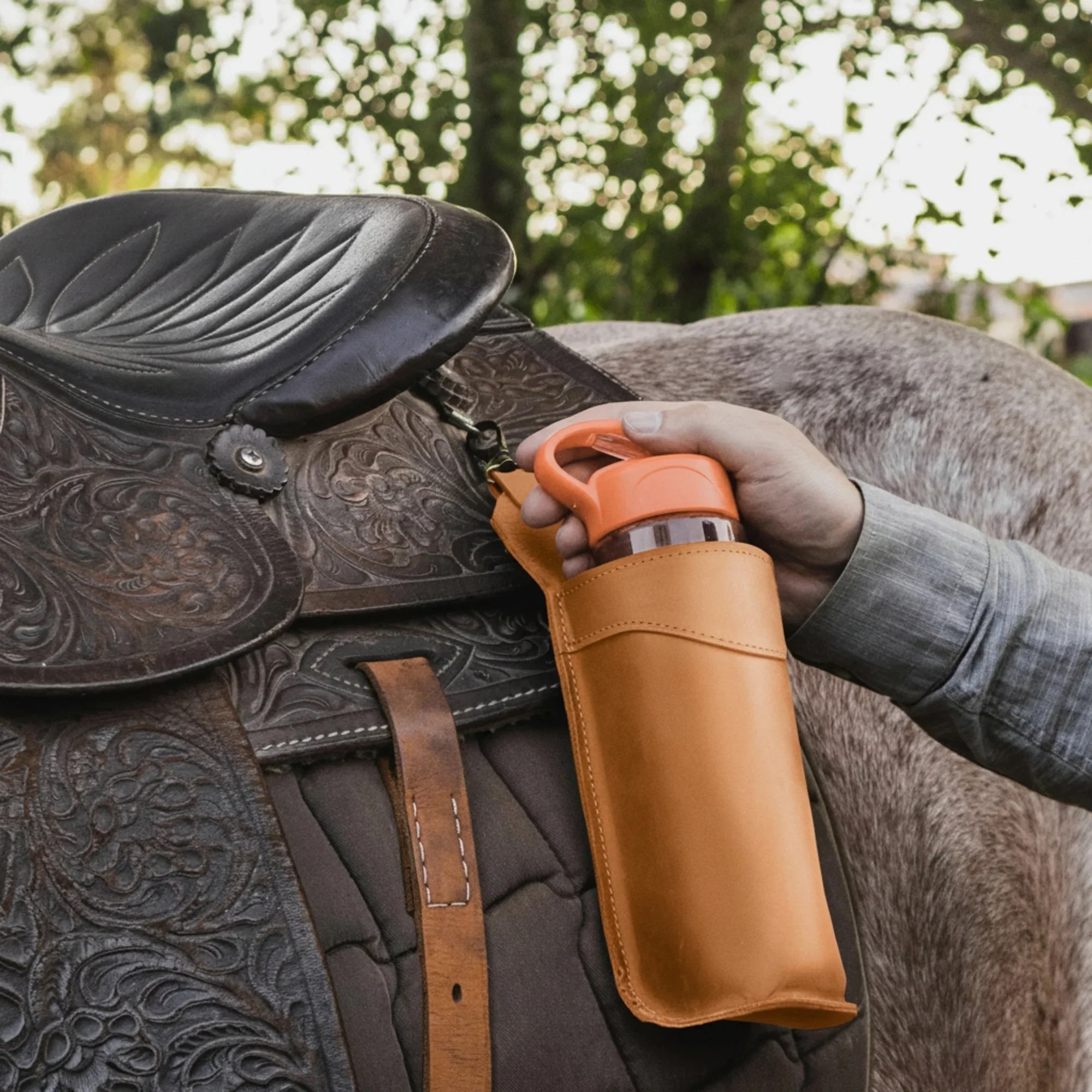 Saddle Bottle Holder Rider - Image 15